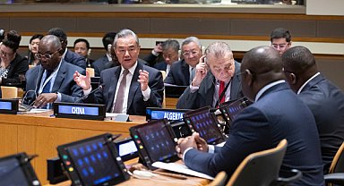 Wang Yi: BMGK siyasi zıtlaşmanın arenası olmamalı