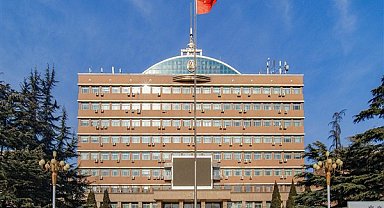 Xi, Çin İletişim Üniversitesi'nin öğretmen ve öğrencilerini kutladı