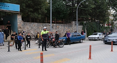 Zabıta Ekiplerinden Okul Giriş Çıkışlarında Güvenlik Önlemi