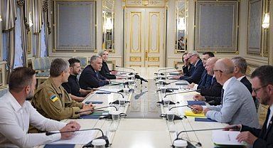Zelenski, Danimarka Parlamentosu Başkanı ve Başkan Yardımcılarıyla görüştü