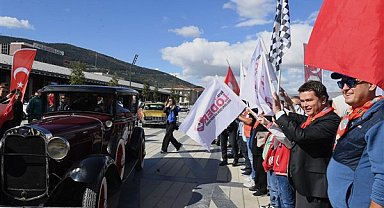 12. Klasik Otomobil Turu, Osmangazi Meydanı’ndan start aldı