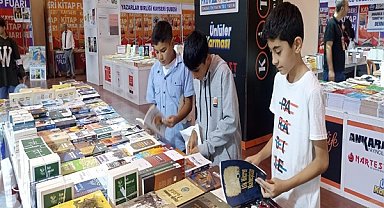 7’nci Kayseri Kitap Fuarı ziyaretçilerini ağırlamaya devam ediyor