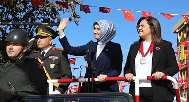 Afyonkarahisar’da 101. Yıl Coşkusu: Cumhuriyet Bayramı Törenle Kutlandı