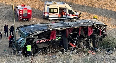 Afyonkarahisar’da Yolcu Otobüsü Şarampole Yuvarlandı: 21 Yaralı