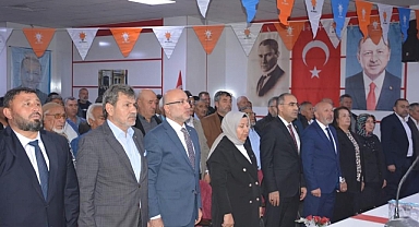 AK Parti İscehisar 8. Olağan İlçe Kongresi’nde Metin Balaban Yeniden Başkan Seçildi