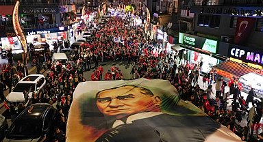 Aliağa'da Cumhuriyet Bayramı meydanda kutlandı