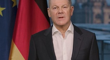 Almanya Başbakanı Scholz, Hindistan Başbakanı Modi ile bir araya geldi
