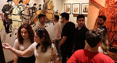 Antalya ve İzmir’den gelen gençler Eskişehir’i gezdi