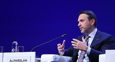 Bakan Bayraktar, Macaristan Dışişleri ve Ticaret Bakanı Szijjarto ile görüştü