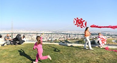 Balıkesir'de “101. Yılda 1010 Uçurtma Şenliği