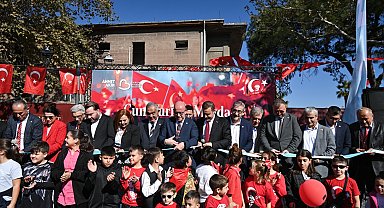 Başkan Akın, Cumhuriyet Meydanı’nın birinci etabının açılışını gerçekleştirdi
