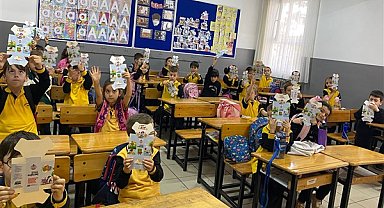 Başkan Aydın'dan 6 bin öğrenciye kumbara hediyesi