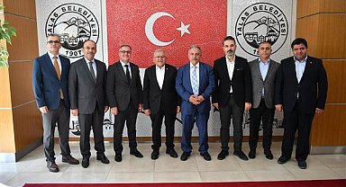 Başkan Büyükkılıç’tan Talas Belediye Başkanı Yalçın’a ziyaret