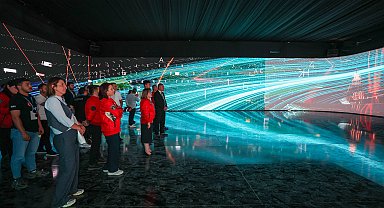 Başkan Şahin, Adana’da düzenlenen TEKNOFEST’i ziyaret etti