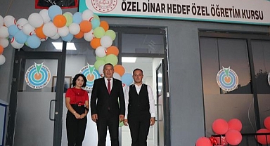  Başkan Topçu, Özel Dinar Hedef Özel Öğretim Kursu’nu Ziyaret Etti