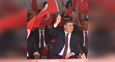 Başkan Tugay: Cumhuriyet inançla ve emekle yaşayacak