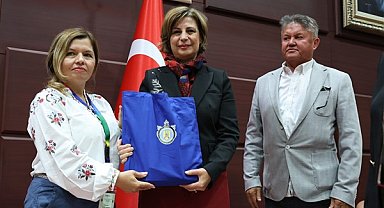 Başkan Ünlüce: Farklı kültürlerle bir arada yaşıyoruz