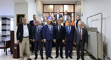 Başkan Vekili Ünal: Büyük bir özveriyle çalışıyorsunuz