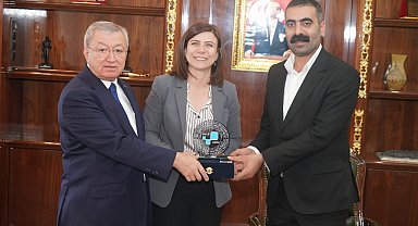 Bucak ve Hatun, UCLG-MEWA Genel Sekreteri Duman ile görüştü