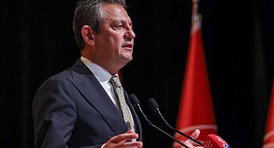 CHP Genel Başkanı Özel, Anıtkabir'deki törene katıldı