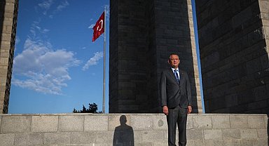 CHP Genel Başkanı Özel, Çanakkale'de ziyaretlerini sürdürüyor