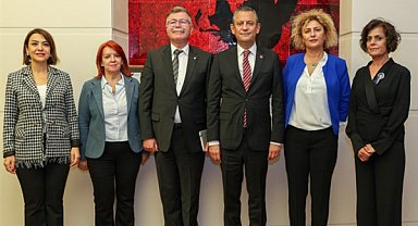 CHP Genel Başkanı Özel, KESK Eş Başkanı Koçak’ı kabul etti