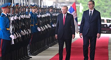 Cumhurbaşkanı Erdoğan, Belgrad’da resmi törenle karşılandı