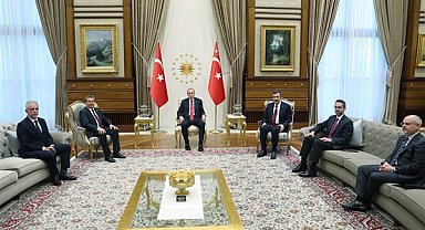 Cumhurbaşkanı Erdoğan, KKTC Başbakanı Üstel ile görüştü