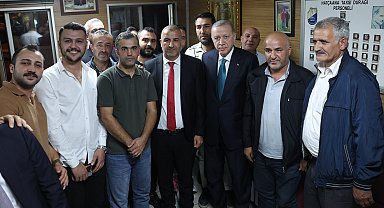 Cumhurbaşkanı Erdoğan, taksici esnafıyla ve vatandaşlarla buluştu