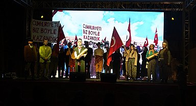Cumhuriyet kutlamaları Bergama'da yapıldı