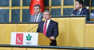 Davutoğlu: Kürtleri sevmeyen bir Türk varsa Türk değildir