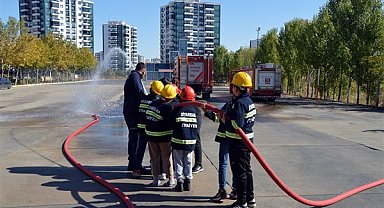 Diyarbakır’da çocuklara itfaiye ve trafik güvenliği eğitimi verildi