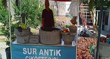 Diyarbakır'da taşlar sanat oluyor