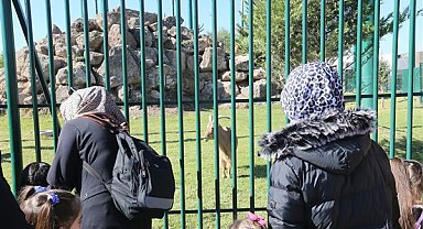 Dünya Hayvanları Koruma Gününde büyükşehir hayvanat bahçesi ziyaret edildi