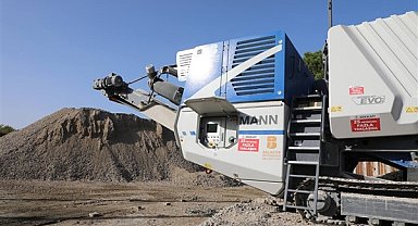 Edremit Belediyesi taş kırma makinesi ile 3 milyon tasarruf etti