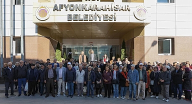 Frig Vadisi Cumhuriyet Turları Başladı: Emekliler Tarih ve Doğayla Buluşuyor