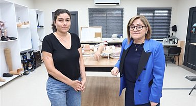 Gaziantep Büyükşehir Belediyesi’nden depremzedeye protez desteği