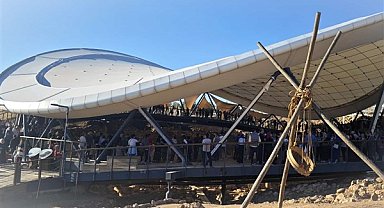 Göbeklitepe, turistler tarafından ziyaret ediliyor