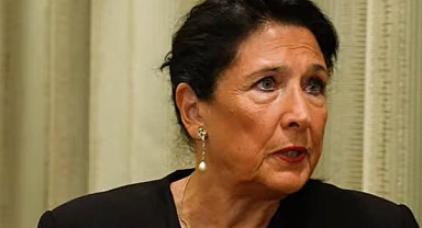 Gürcistan'da iktidar partisi Cumhurbaşkanı'na karşı azil sürecini yeniden başlatacak