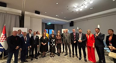 Hırvat-Türk Dostluk Derneği’nden İzmir’e ödül