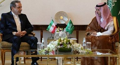 İran Dışişleri Bakanı Araghchi, Suudi Arabistanlı mevkidaşı Ferhan ile görüştü