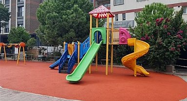İzmir'de 14 ilçede 84 park ve spor alanının zemini yenilendi