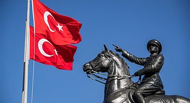 İzmir’de Cumhuriyet Bayramı hazırlıkları tamamlandı