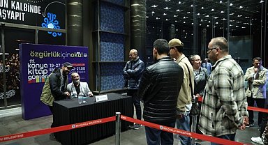 Kitapseverler 11. Konya Kitap Günleri’nde yazarlarla buluştu