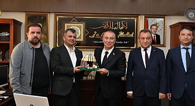 MHP Genel Başkan Yardımcısı İzzet Ulvi Yönter'den Emirdağ Belediyesi'ne Anlamlı Ziyaret