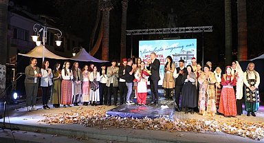 “Mübadil Öyküleri” oyunu sahnelendi