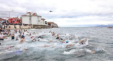 Mudanya Triatlonu Türkiye Kupası Finali'ne 485 sporcu katıldı
