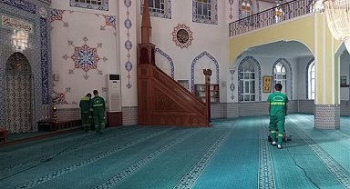 Osmangazi Belediyesi camilerde temizlik çalışması başlattı