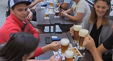 Prag'da gece vakti bar turları yasaklandı