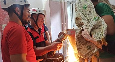 Şanlıurfa'da pide fırınında çalışan çocuk elini hamur makinesine kaptırdı